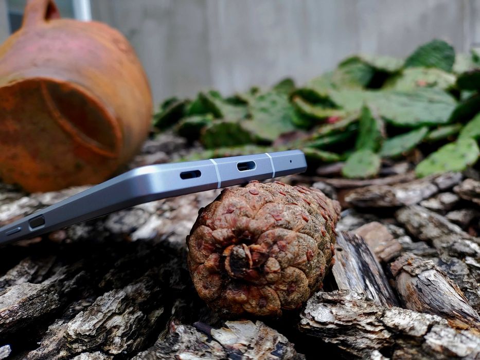 Эксклюзивный смартфон Sharp AQUOS R8 (2sim,IP68,STD810,256gb,6.4"240Гц