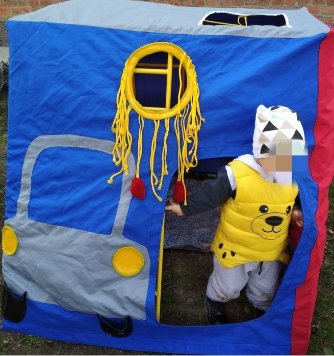 Дитячий спортивний комплекс