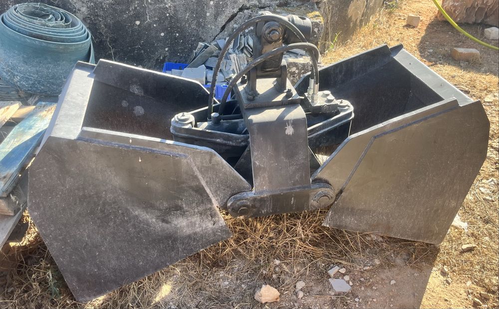 "SERVIÇOS PRESTADOS CAMIÃO GRUA"