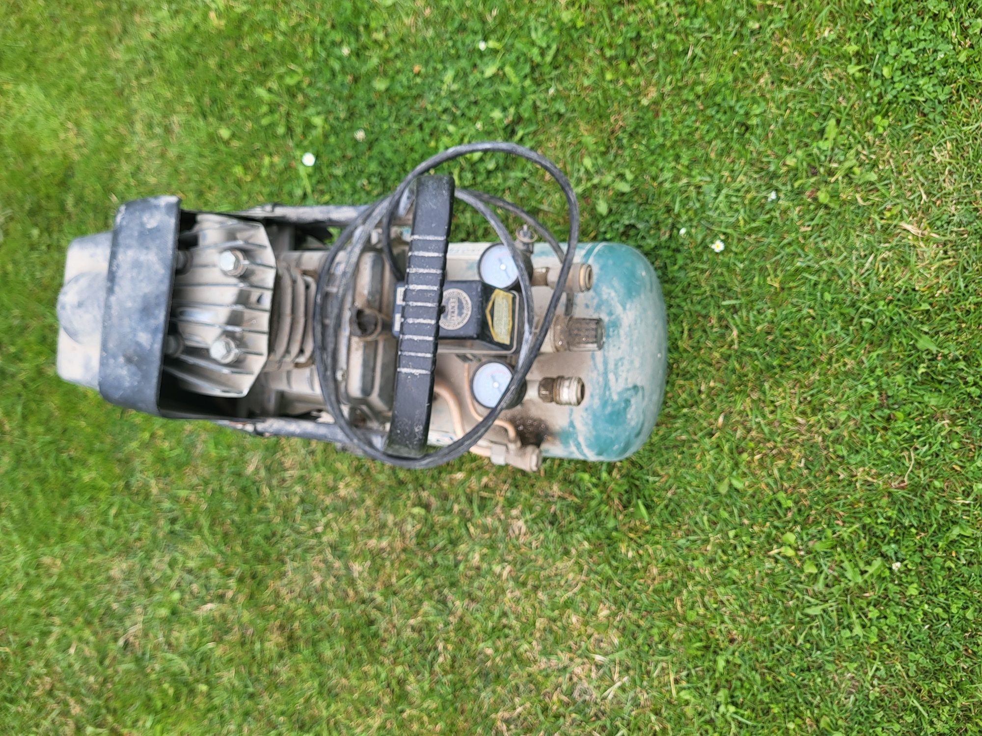 Kompresor sprężarka powietrza 24 l 230 V 8 bar tłokowa