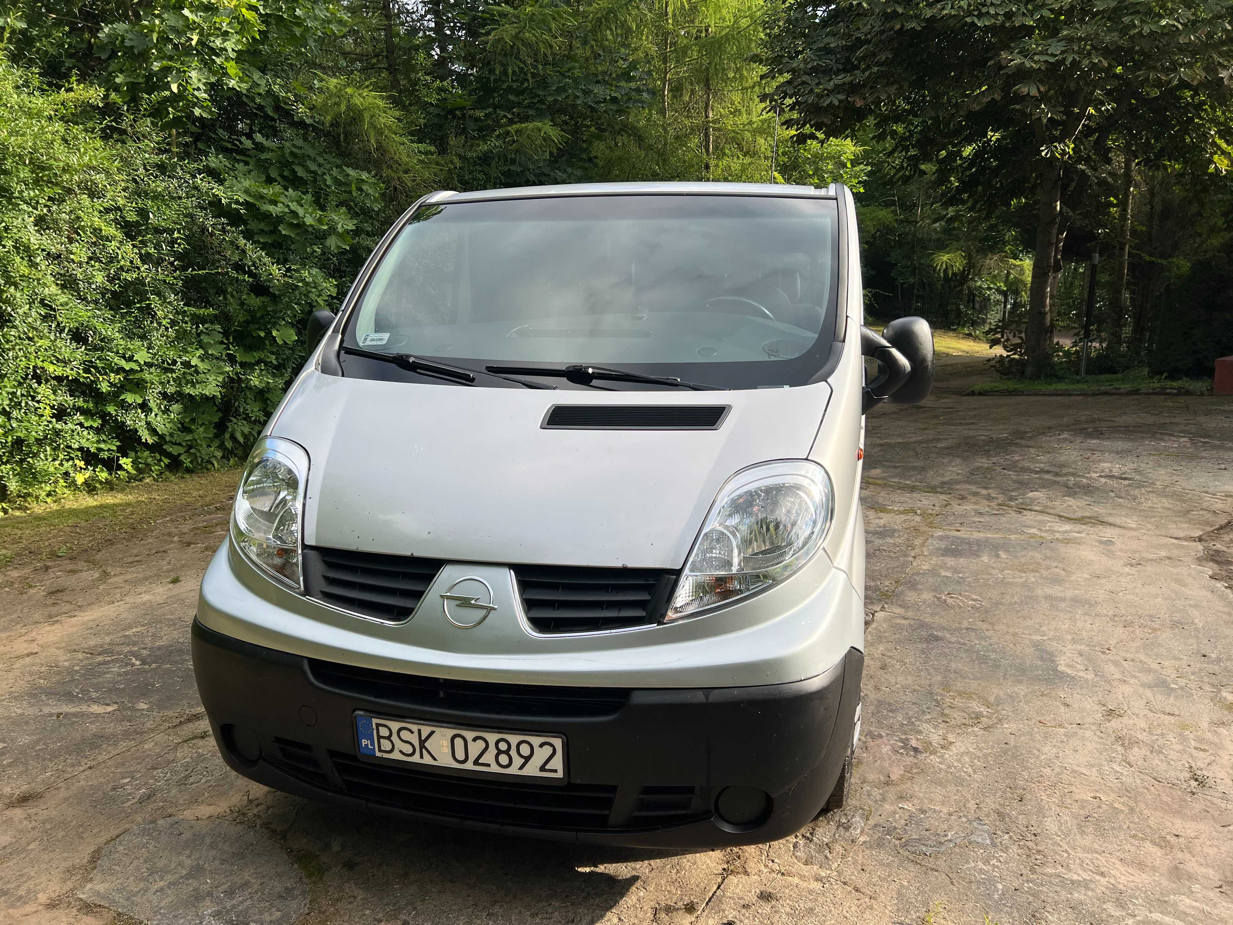 Opel Vivaro L2H1 2.0 Benzyna + Gaz 2006r 8-Osobowy Telewizor 384tys.km