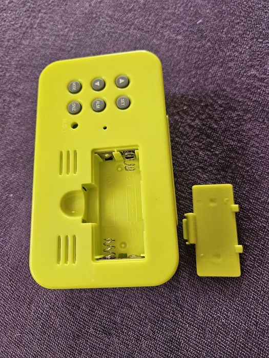 Zegarek  budzik  cyfrowy  na baterię