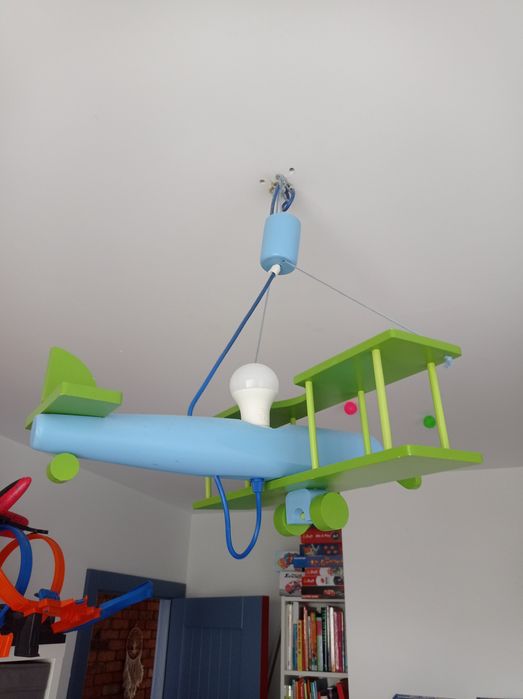 Lampa do pokoju dziecka samolot drewniana