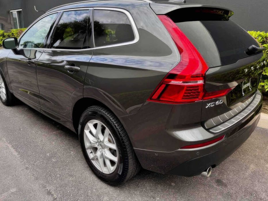Volvo XC60 T5 Momentum      2018