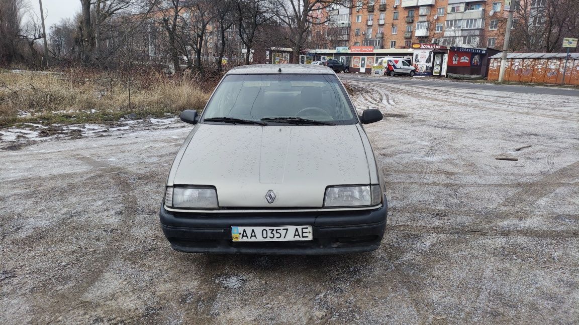 Renault 19 chamade в неплохом состоянии