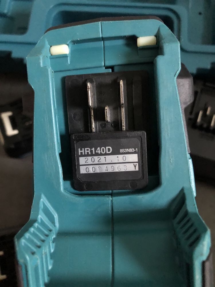 Акум.перфератор Makita HR 140D 12V