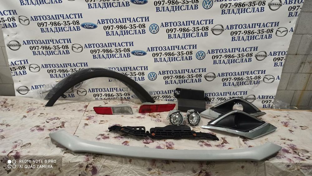 решітка радіатора Mitsubishi Outlander 2016