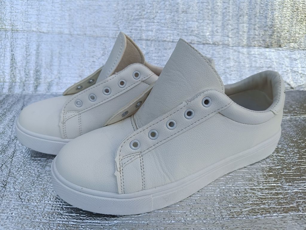 Buty damskie młodzieżowe białe sznurowane 6 39