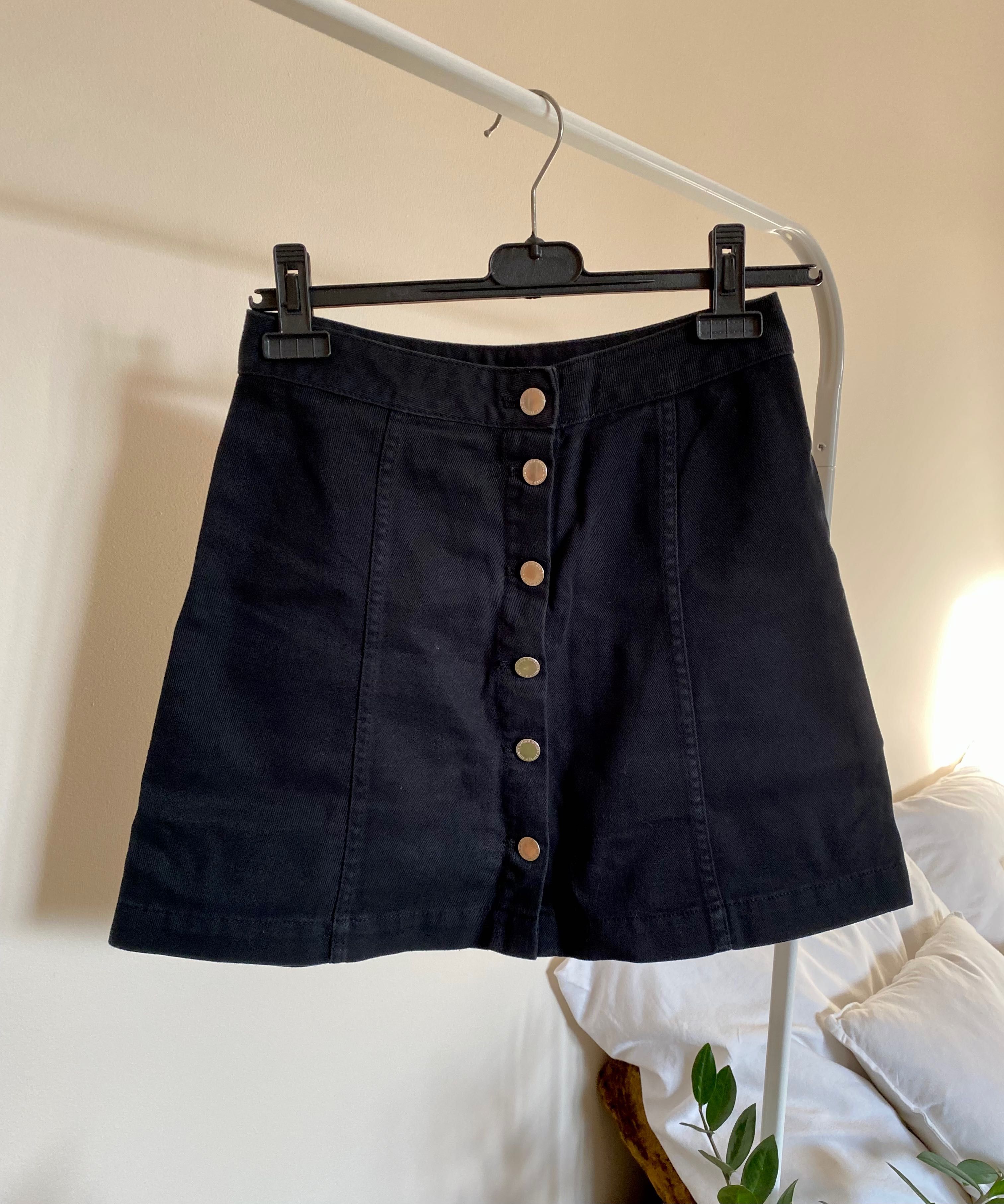 Jeansowa spódniczka z guzikami H&M 36