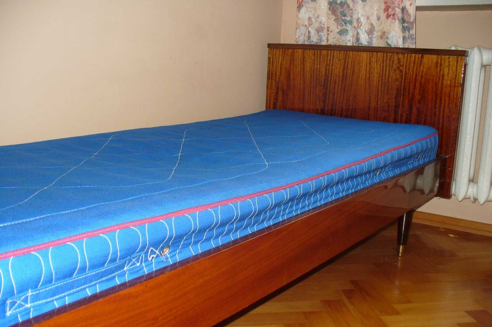 sprzedam łóżko PRL lata 70-te