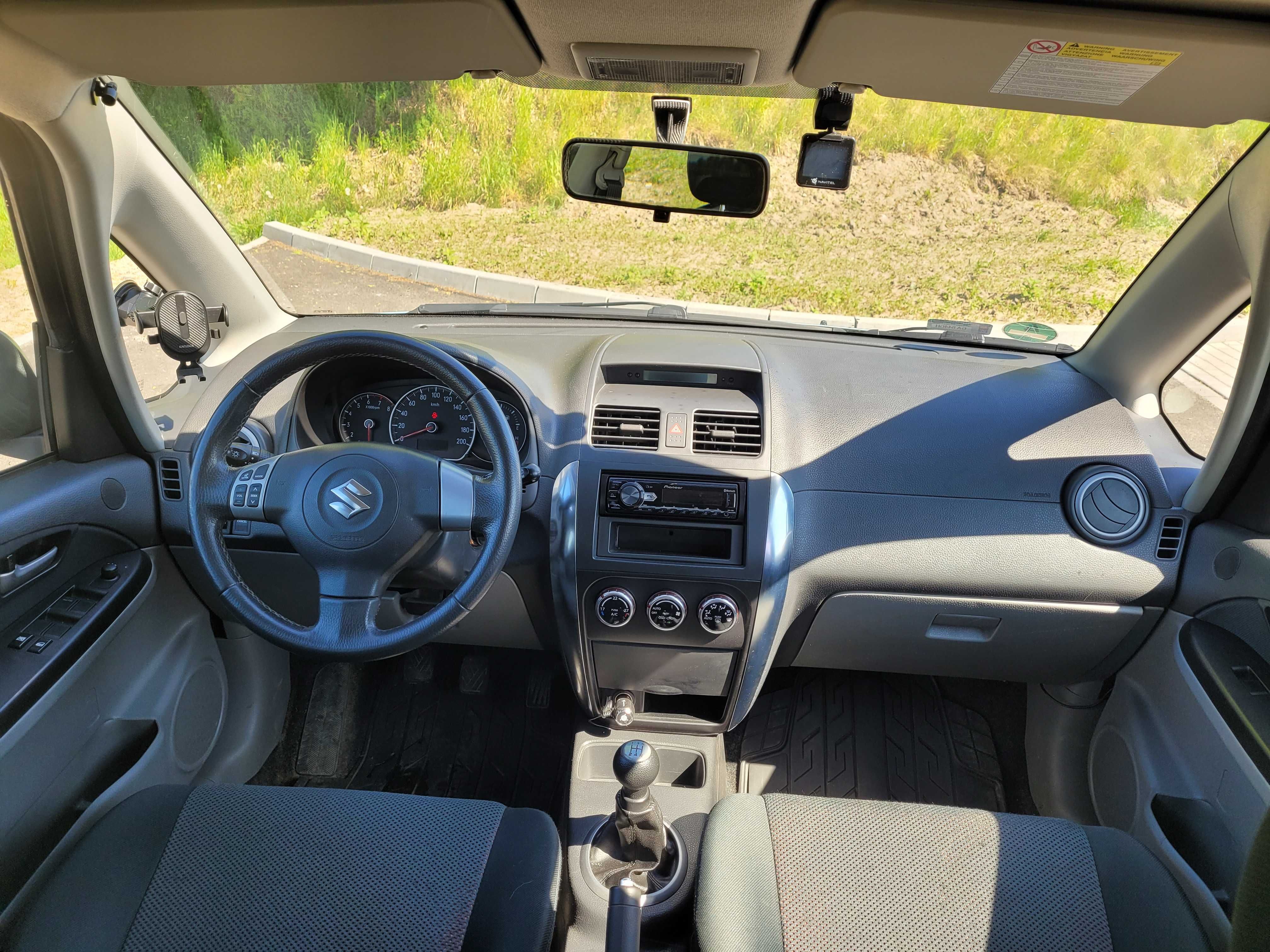 Suzuki SX4 1.6 benzyna podgrzewane fotele