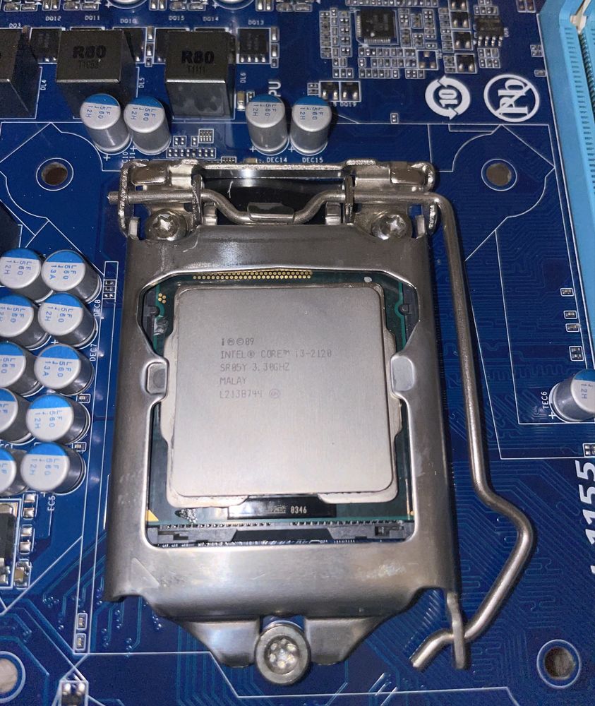 Płyta Gigabyte GA-H61M- D2-B3, procesor Intel i3-2120, ram Geil 4GB,