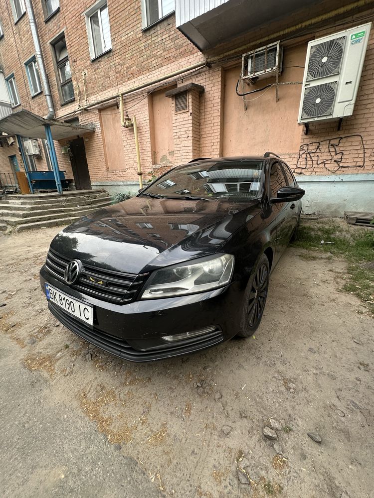 Volkswgen pasat B7 2011р 2.0 дизель механіка