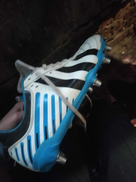 Буцы футбольные Адидас