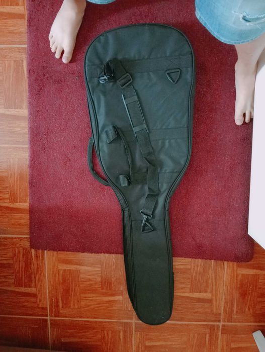 Guitarra electrica Como novo com coluna e mochila