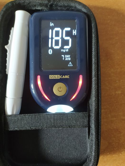 Glukometr w etui - Gold Care. Jak nowy.