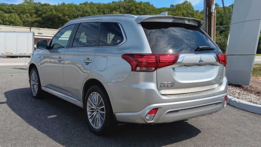 Mitsubishi Outlander Hybrid Plug-in SEL S-AWC      2022