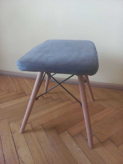 Taboret do pokoju