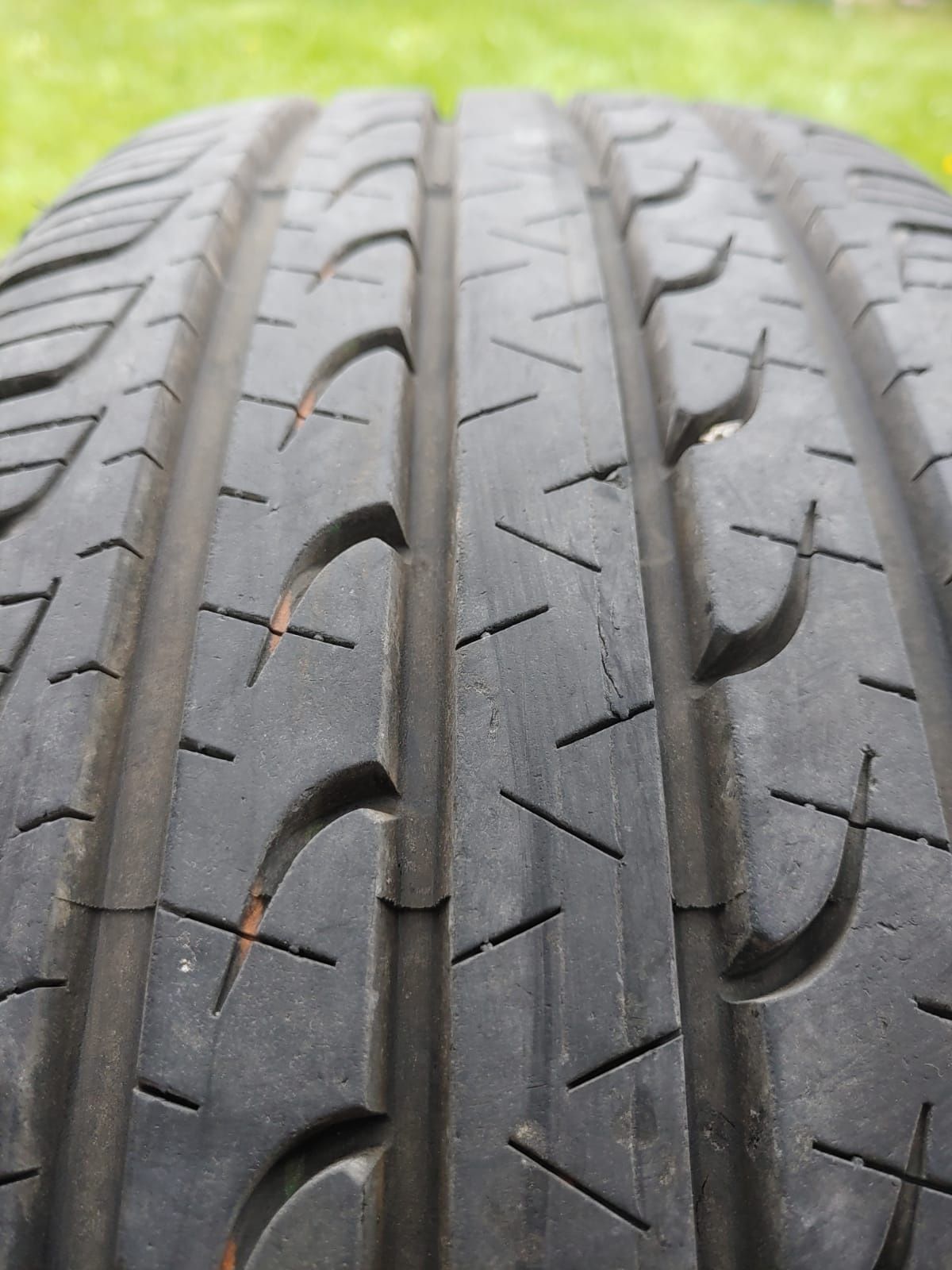 Opony Letnie 4 szt .Do Suva 225/65 R17 Bez Felg