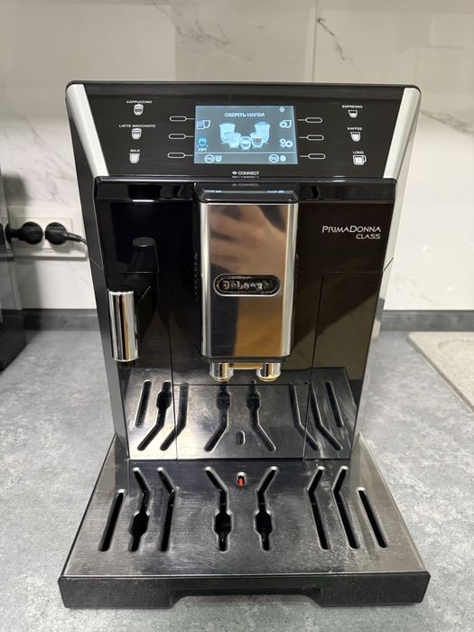 Кавомашина DeLonghi PrimaDonna Class