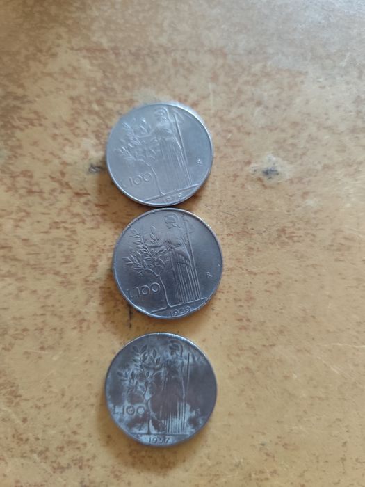 Monety lira 100  włochy oliwka 1957 ,59 ,79