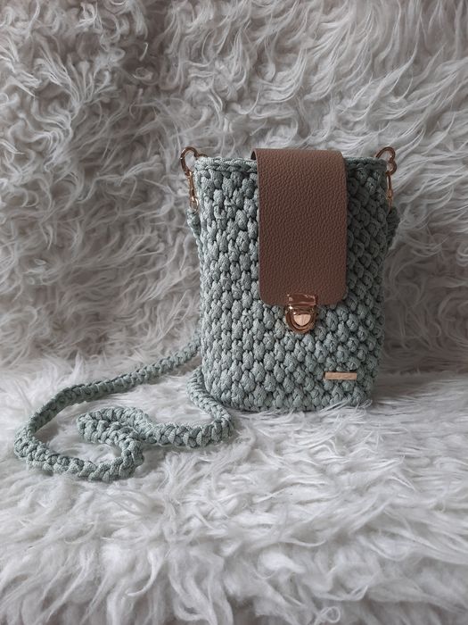 Mini torebka etui na telefon handmade pistacja mięta kawa skóra pasek