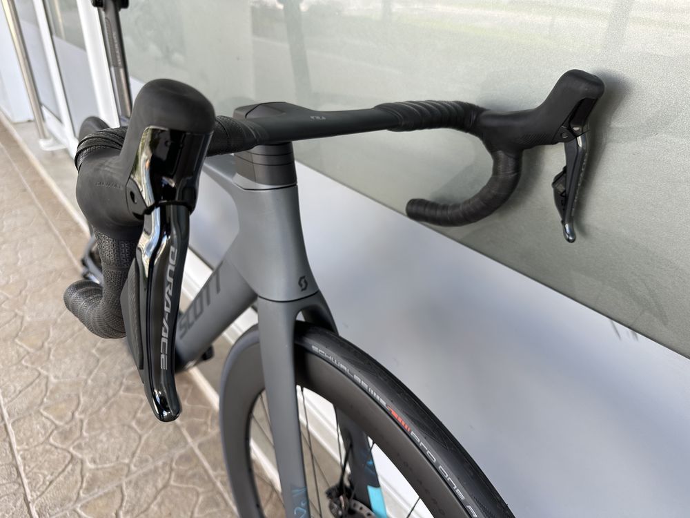 Bicicleta Scott Foil RC Pro - Topo de Gama