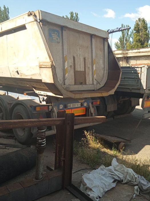 Полуприцеп самосвал Варз 2730