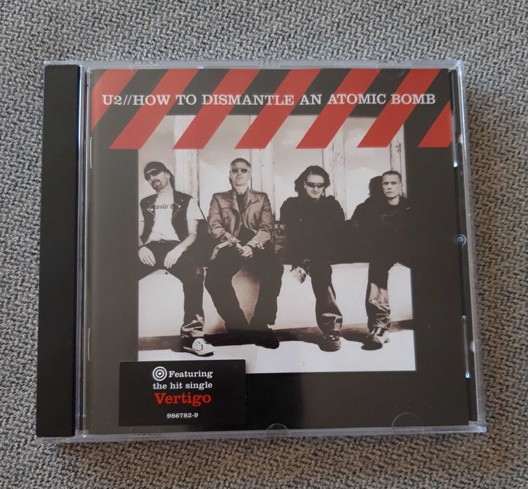 CD de música "How to dismantle an atomic bomb"