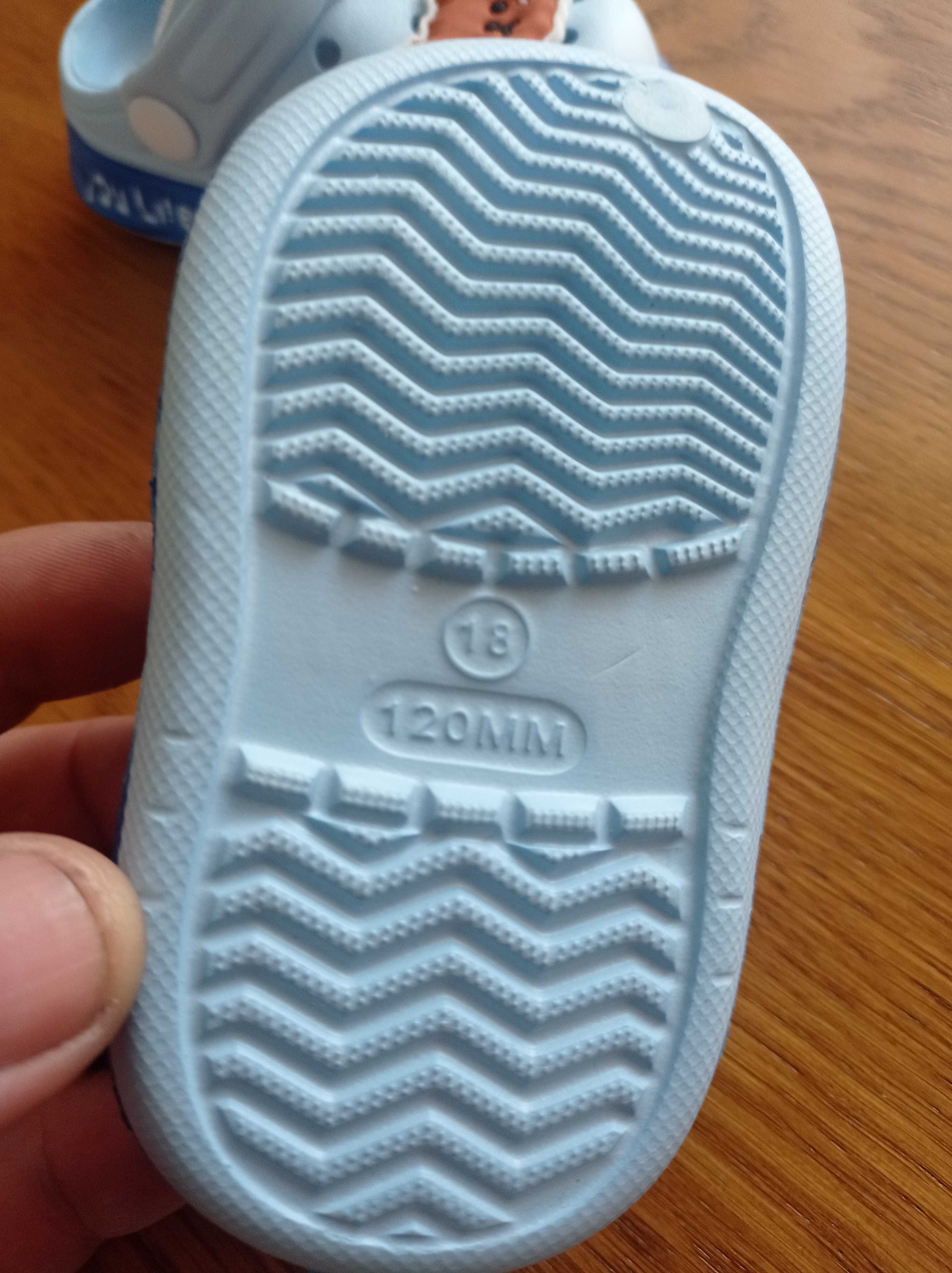 Nowe troksy cła dziecka R.18