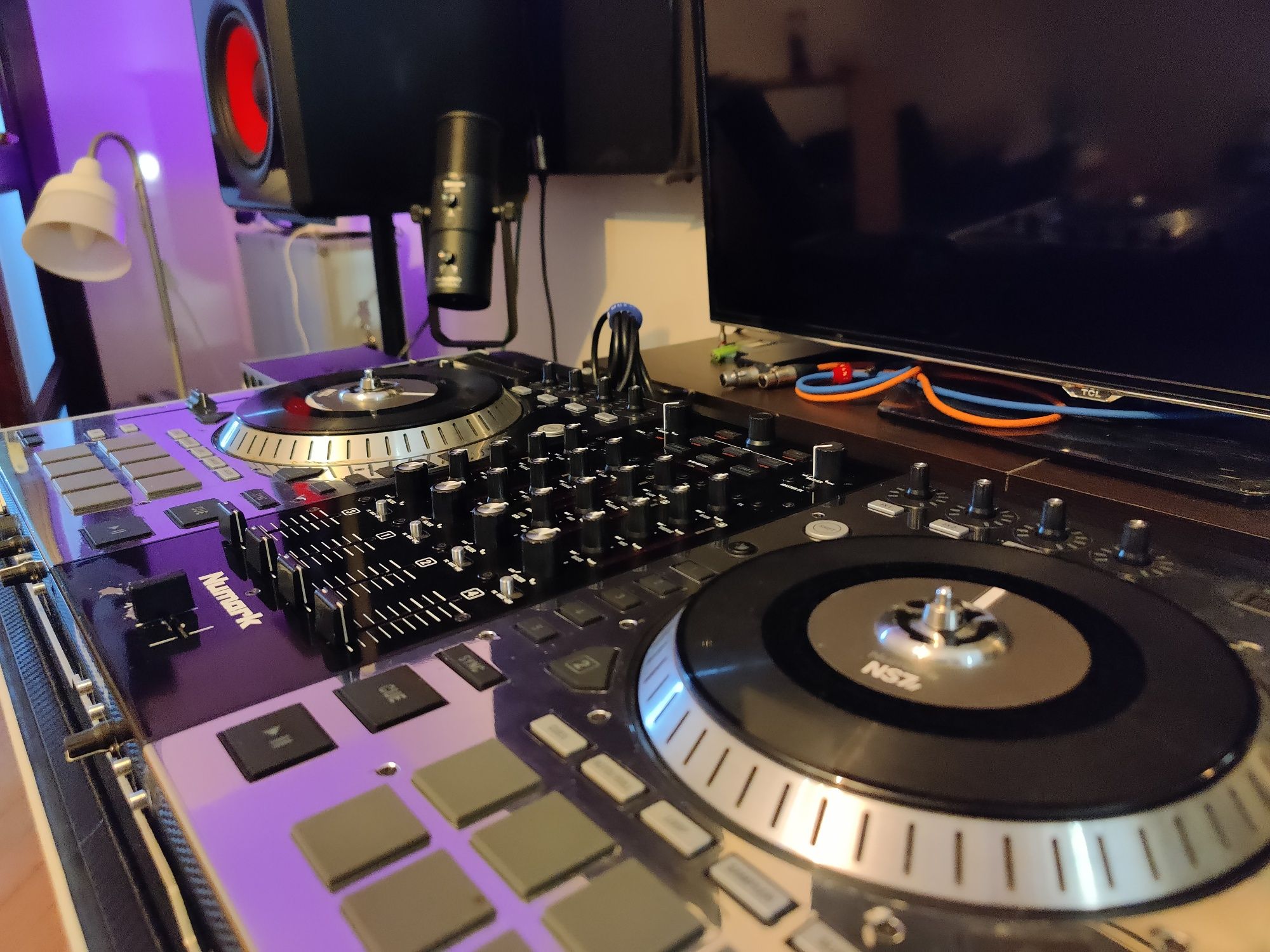 Mixer Numark ns7 II serato virtual dj