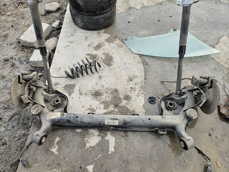 Ford Focus mk4 zawieszenie tył belka oś hb