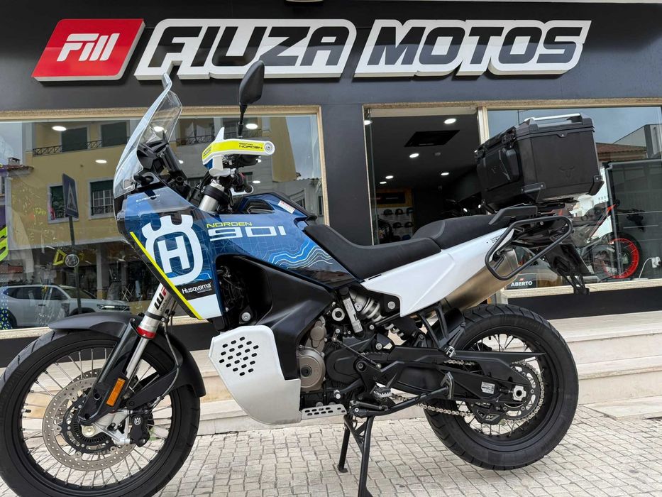 Husqvarna Norten 901 Expedition