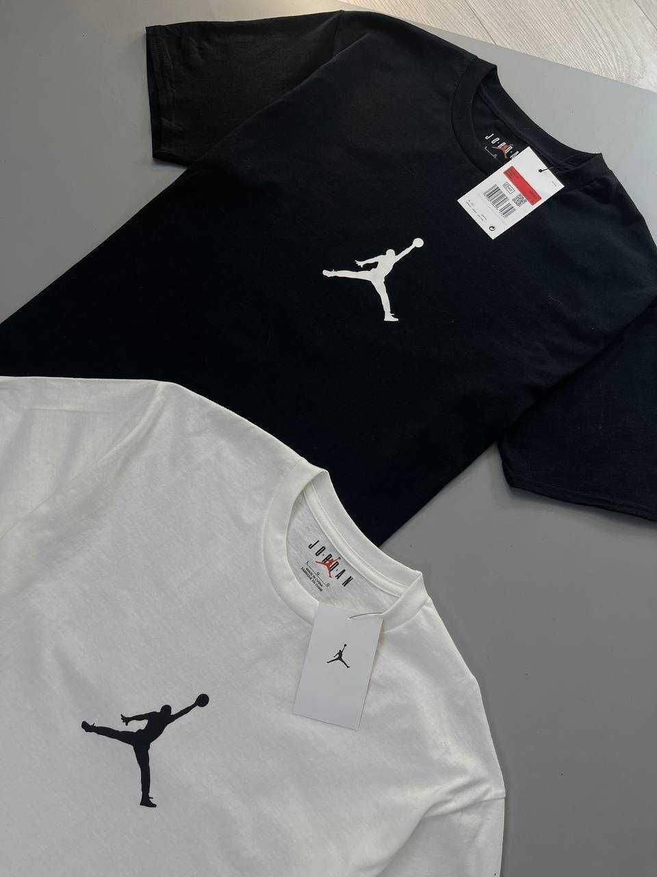 Футболка Jordan Nike center logo T-shirt чорна та біла S M L XL