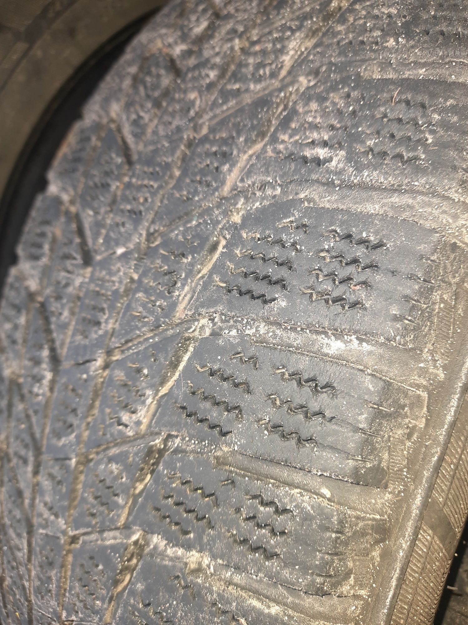 Зимняя резина 195/60/r16 б/у