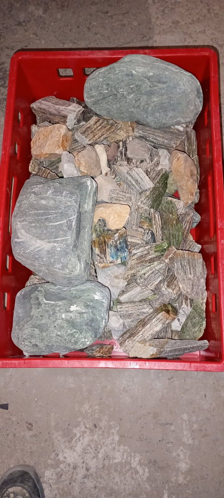 Skały do akwarium - cena za 1 kg
