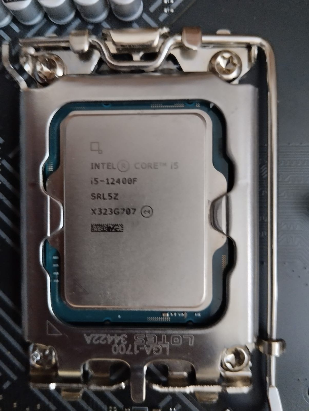 i5 12400f H610 wifi 16Gb ddr4