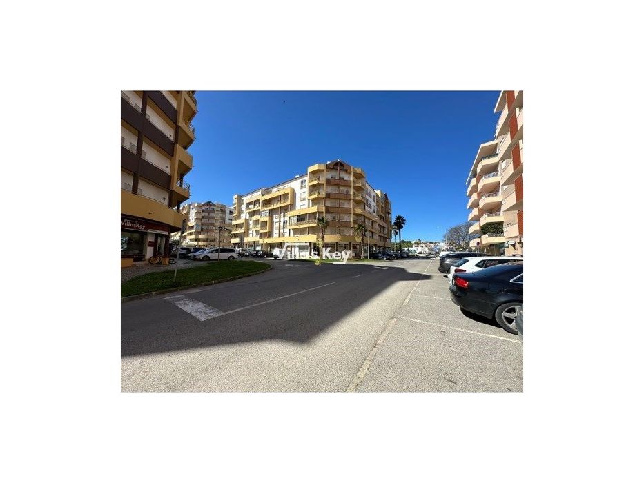 Para arrendamento. Excelente Loja 60 m², Rua Vasco da Gama, Lagos -...