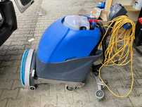 Maszyna czyszcząca NUMATIC TT4045 + zapasowe szczotki- mało używana