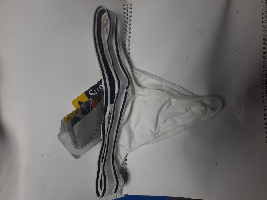 Чоловічі еротичні стрінги