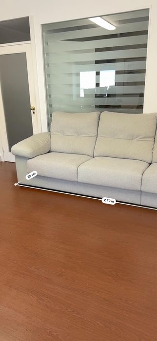Sofá com chaise longue amovível