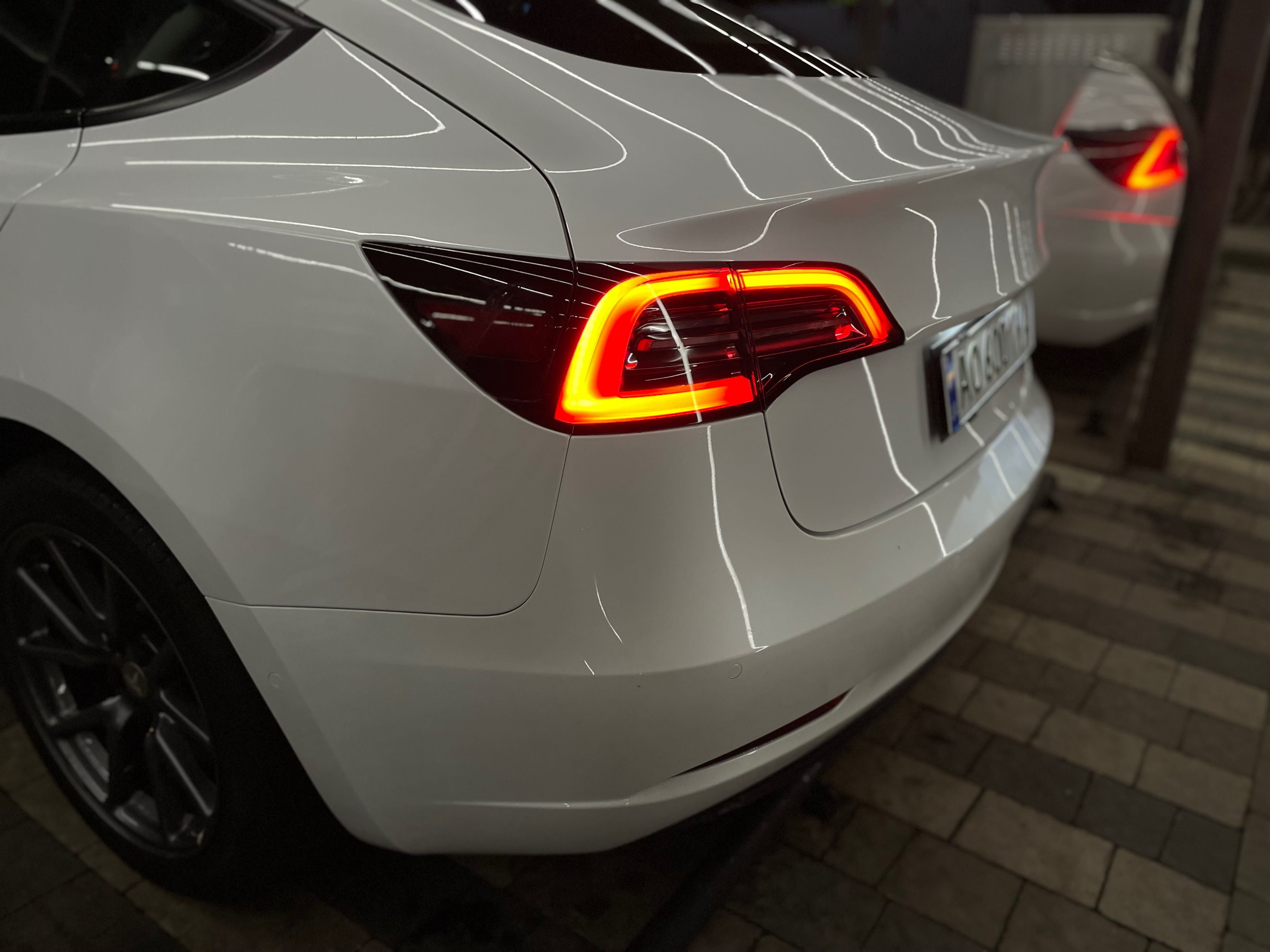 Tesla model 3 2021