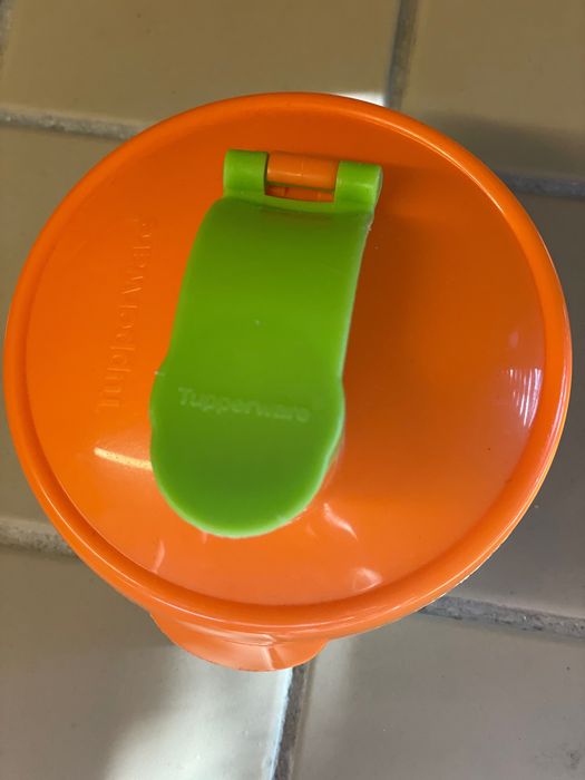 Doseador para leite em pó de bebé- Tupperware