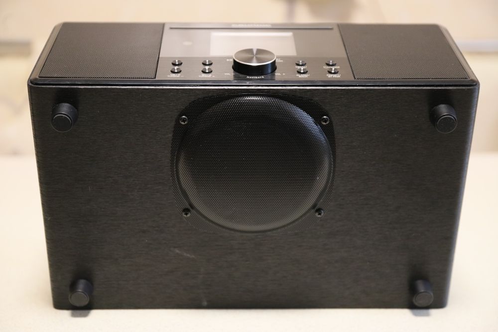 Grundig   GIR 1070 интернет радио , USB , FM , DAB ,  CD mp 3