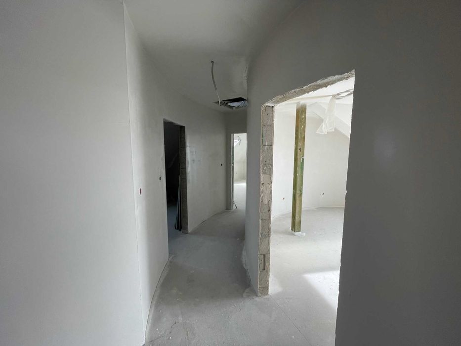 Szpachlowanie, malowanie natryskowe.