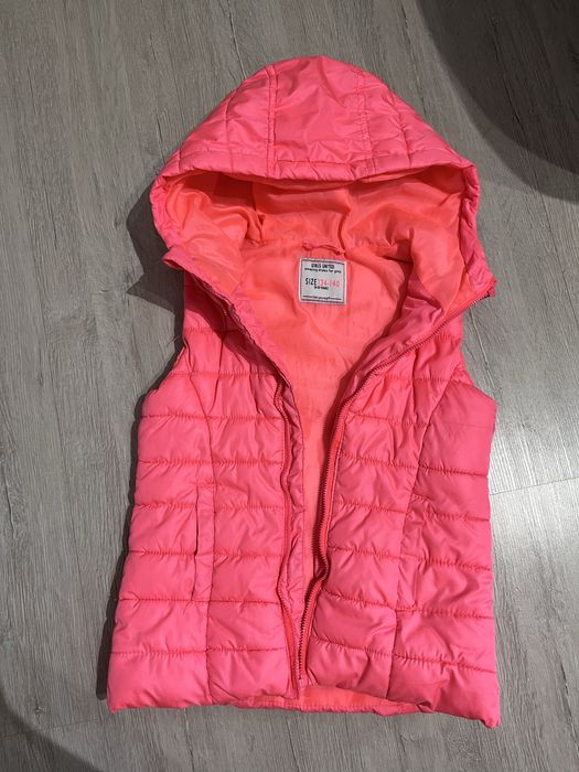 Безрукавка для дівчинки