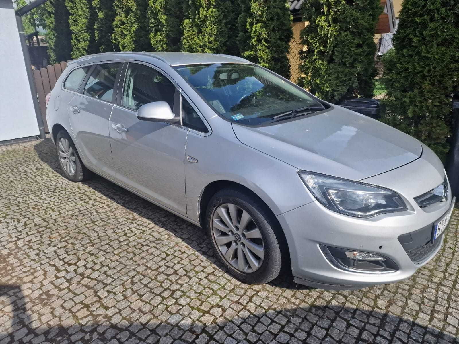 Rezerwacja - 06.05 - Opel Astra J Sport Tourer - Krajowy, - 1.6 Diesel