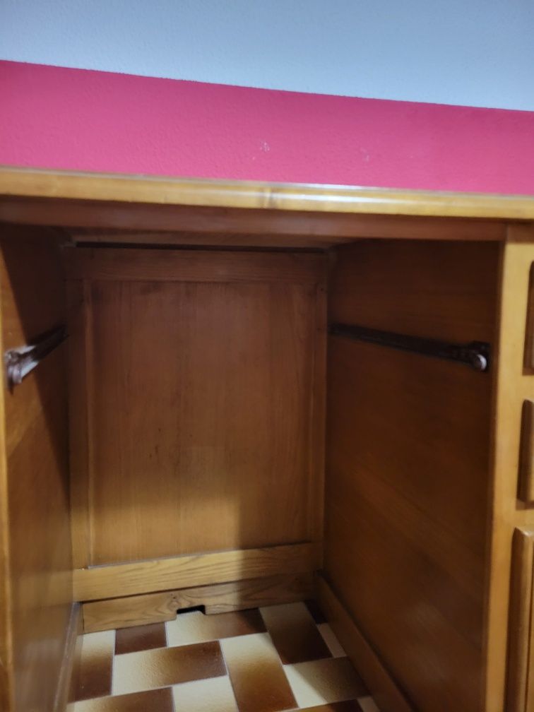 Secretaria em madeira