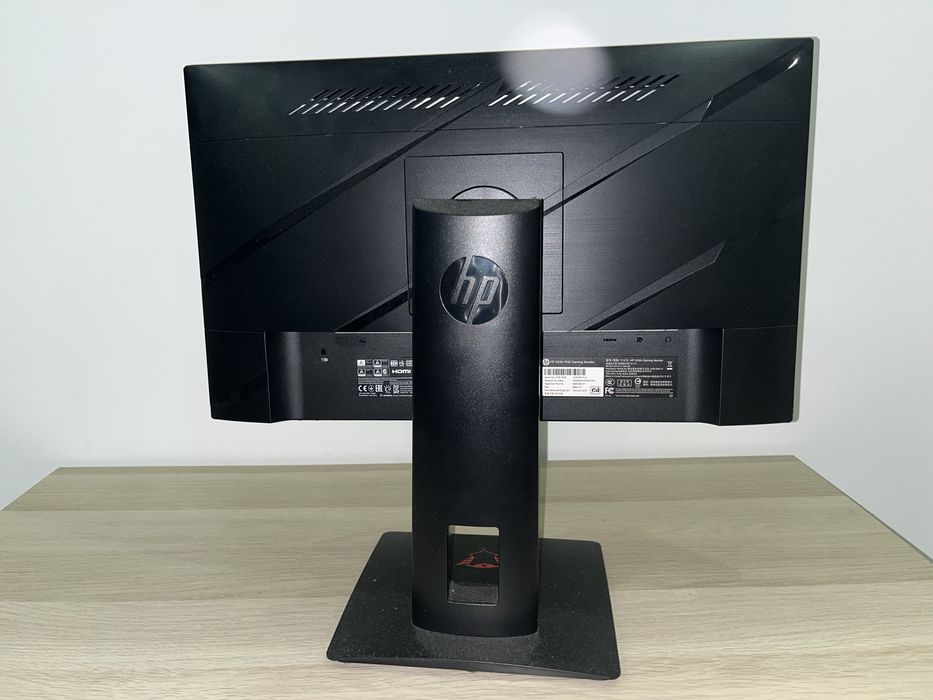 Pc gaming, monitor teclado rato e tapede de rato