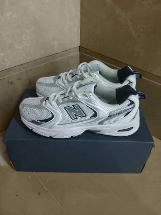 Buty damskie Trampk New_Balance_530_White_Silver_Navy R.41.5